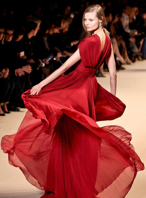 Şık Kırmızı Elbise Modelleri